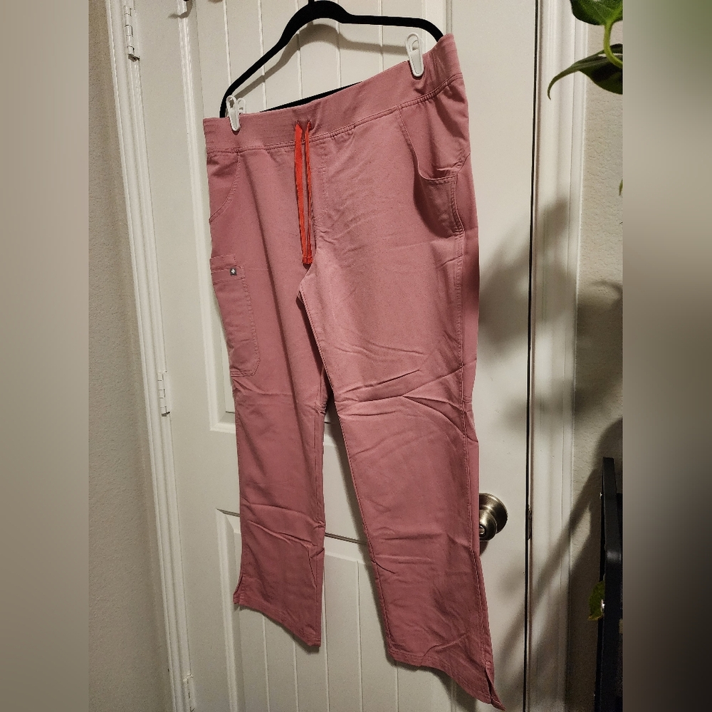 Figs Kade scrub bottoms